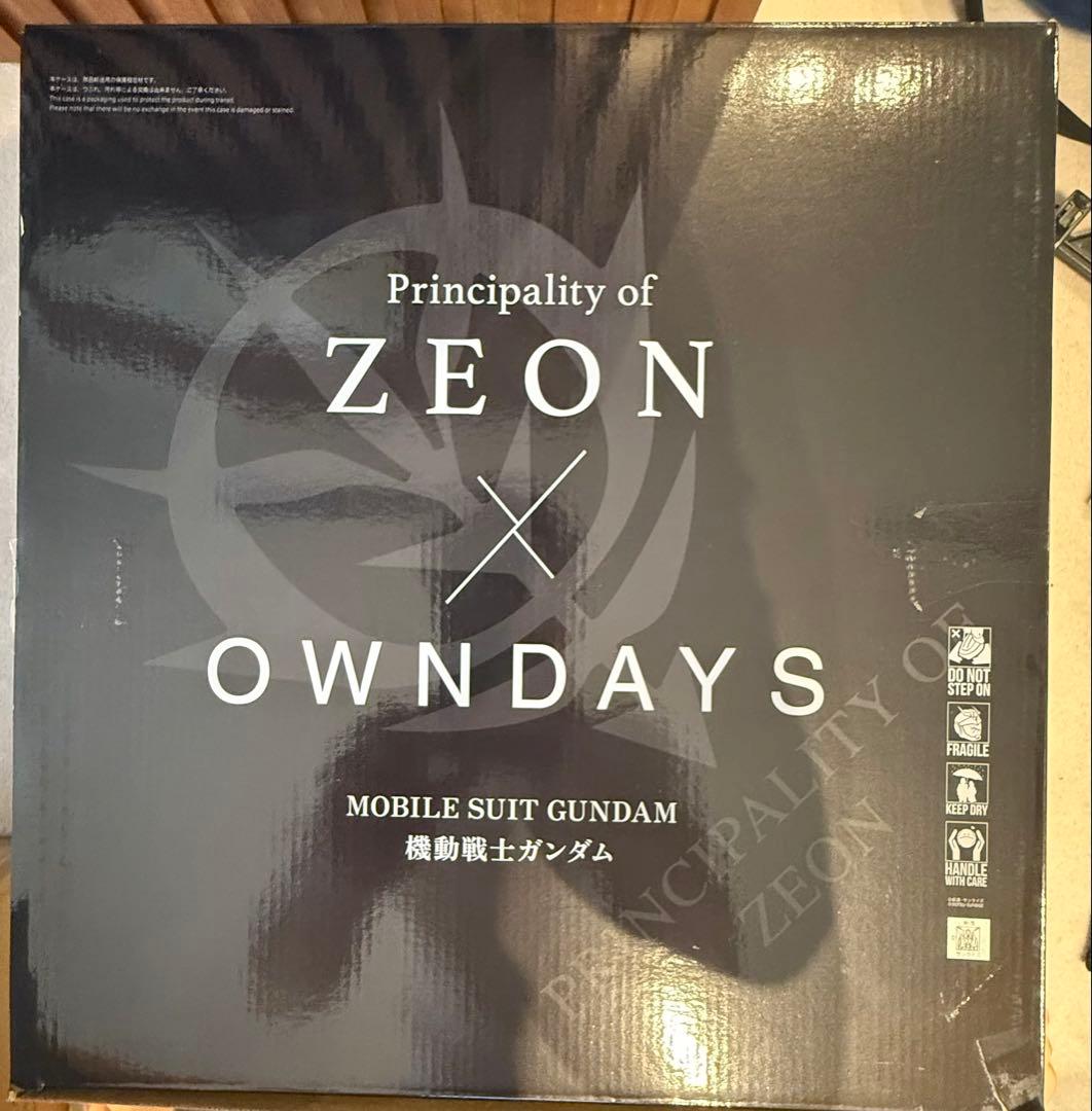 オンデーズ　コラボ　ガンダム　ザク　ヘッド　ケース　メガネ入れ