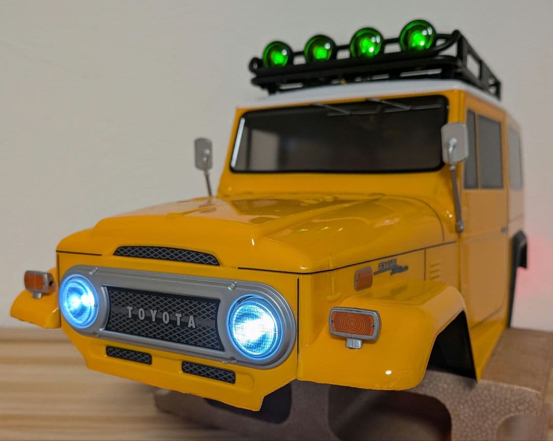 トヨタ ランドクルーザー40 キャメルイエロー LEDライト付き（中古）