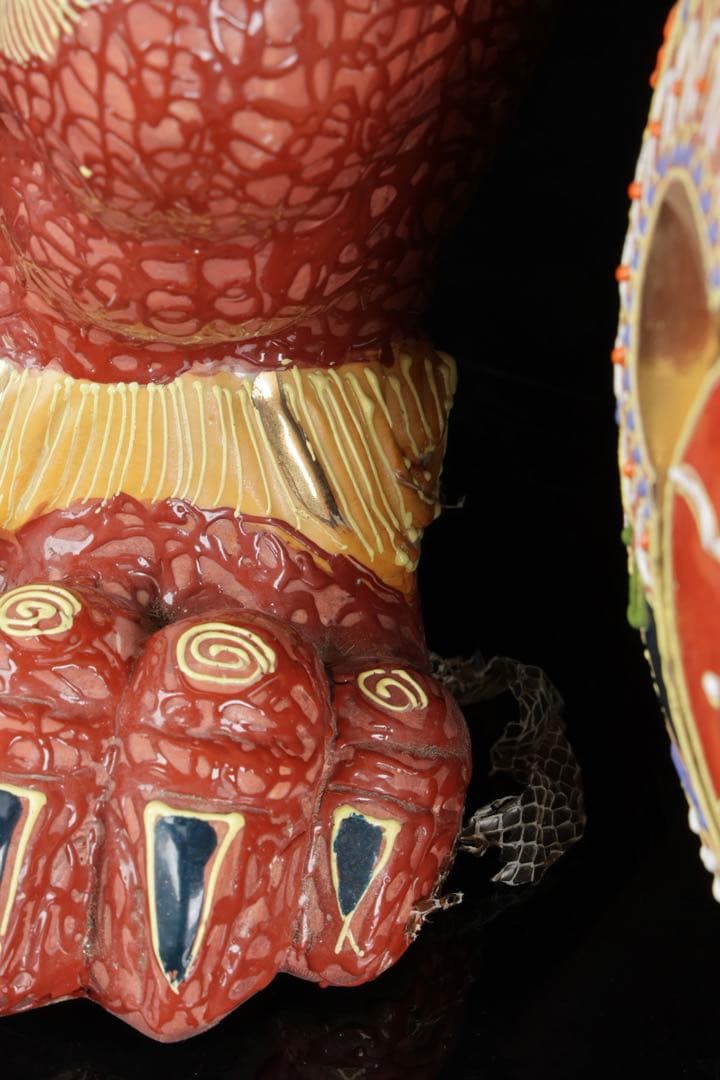 【特大九谷焼】玉乗獅子狛犬 九谷銘 金彩色絵 縁起物 開運 高さ48cm 蛇皮付