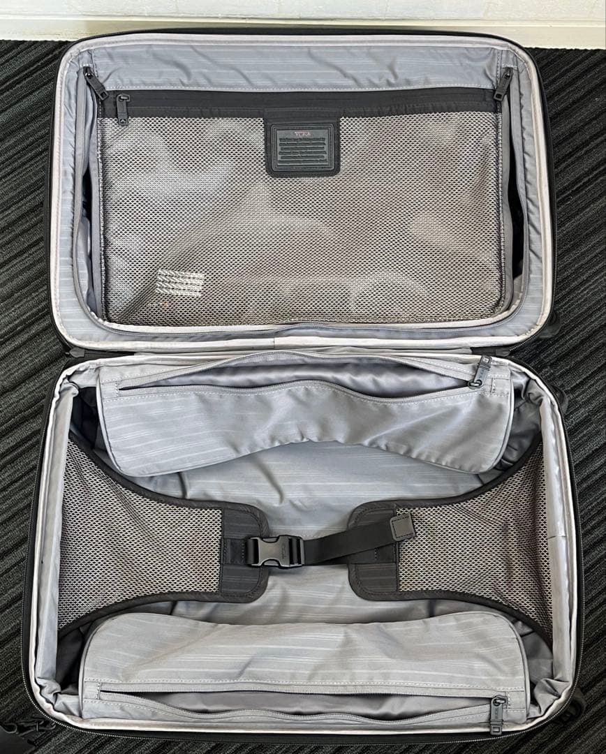 ■正規品■トゥミ ALPHA2 22060D2 キャリーケース TSA 黒