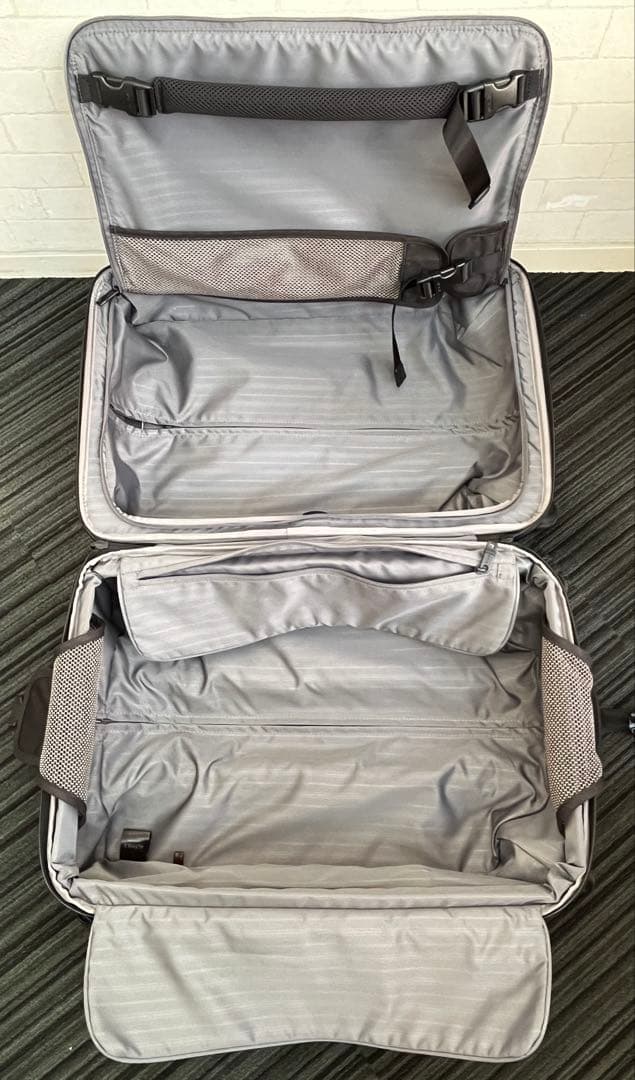 ■正規品■トゥミ ALPHA2 22060D2 キャリーケース TSA 黒