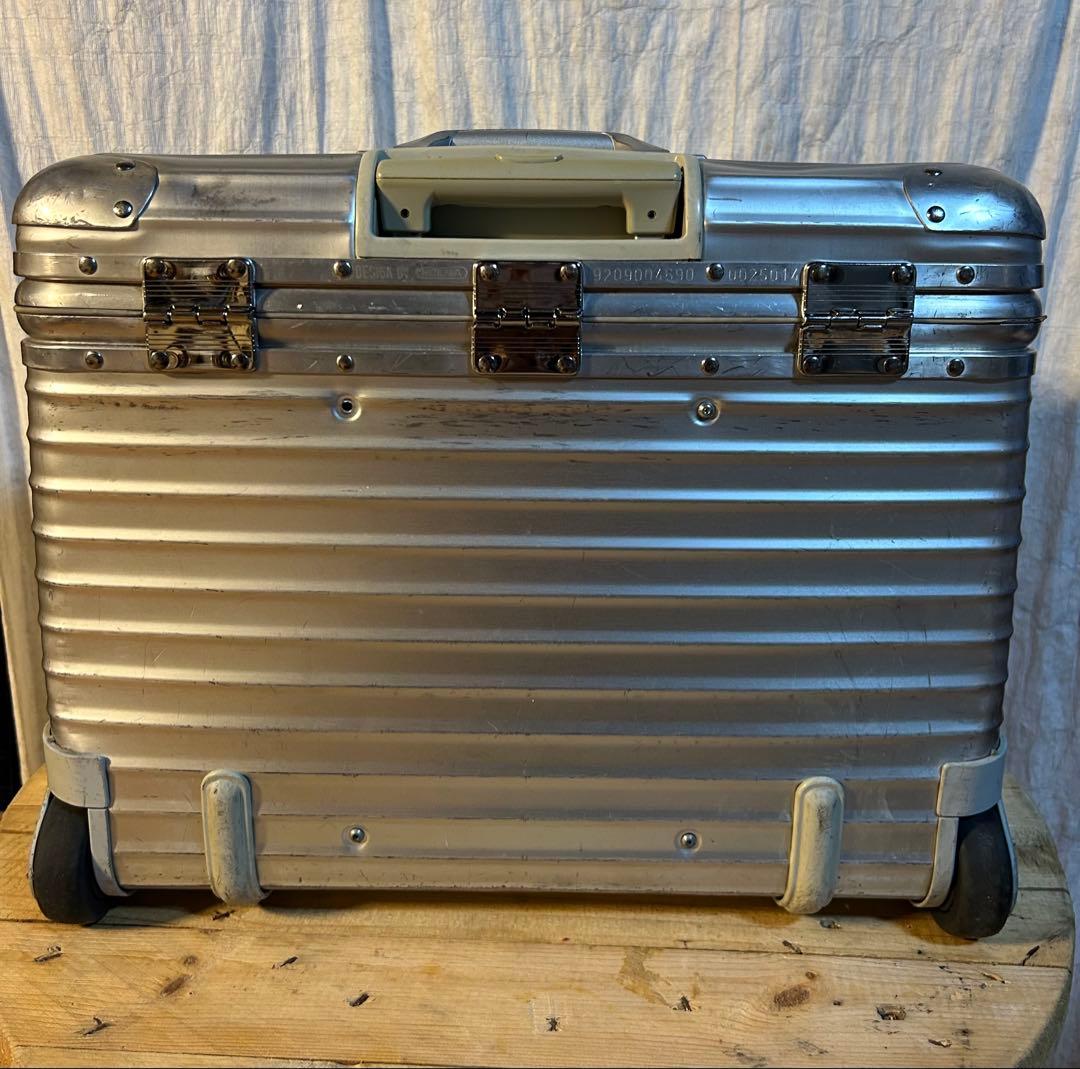 リモワ　パイロット　トロリー　二輪