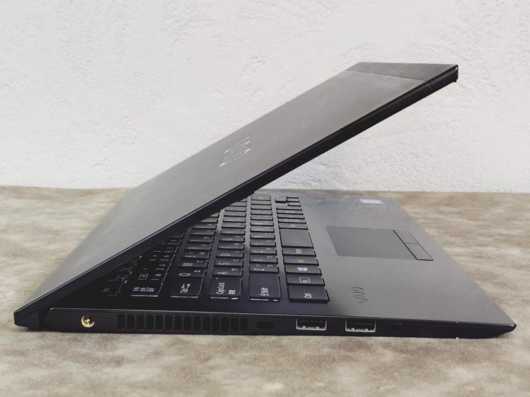 VAIO S13 第8世代Core i7、16GB、512GB