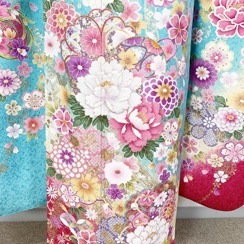 512z23☆かわいい！振袖 銀通し 古典柄 ラメ刺繍 金彩☆美品 成人式結婚式