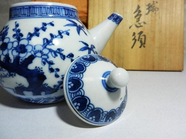 京焼の名工十七代「雲林院　寶山（昌平　寶山）」作　祥瑞急須