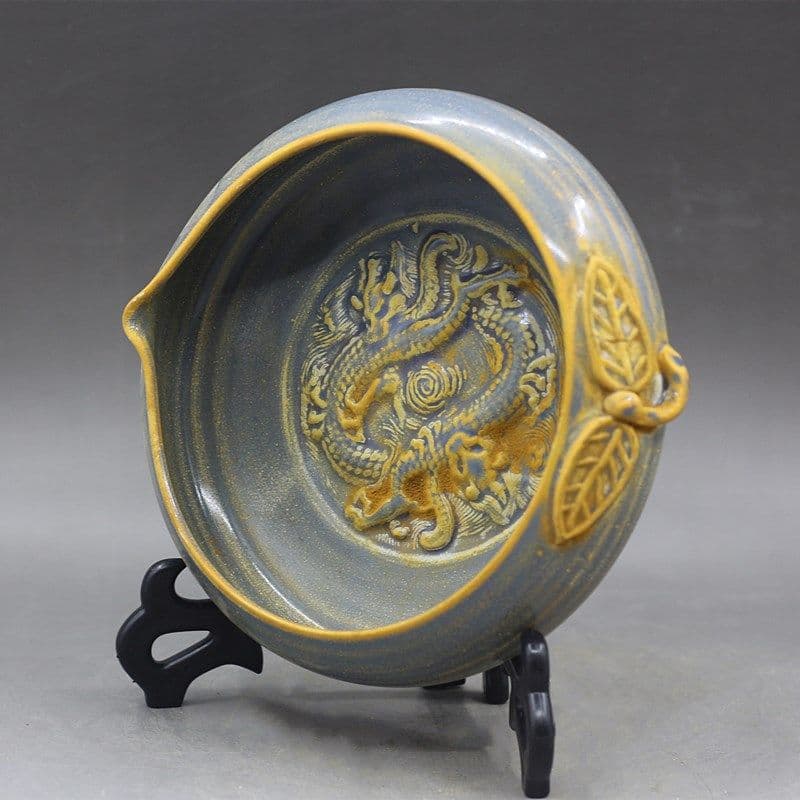 宋越窯浮彫竜紋桃型筆洗 書道具 文房具 現代工芸品 美術品 置物