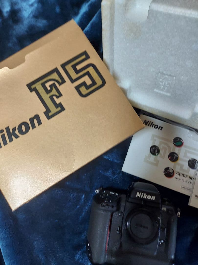 Nikon F5 一眼レフフィルムカメラ　元箱付 美品