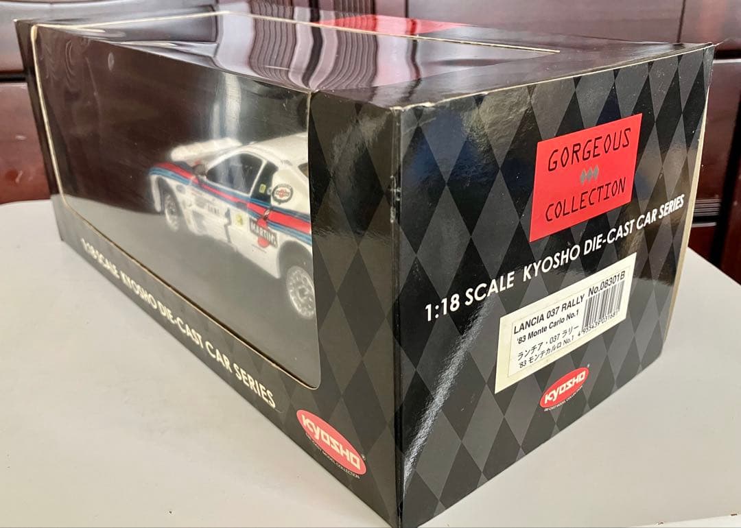 ミニカー 1/18 KYOSHO LANCIA Rally 037 MARTINI