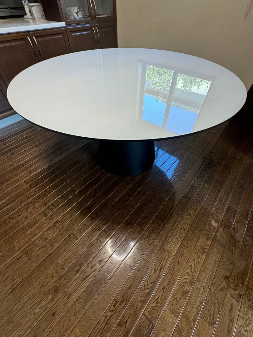 アルモニアPIANE 1350 ガラス天板 ラウンドダイニングテーブル