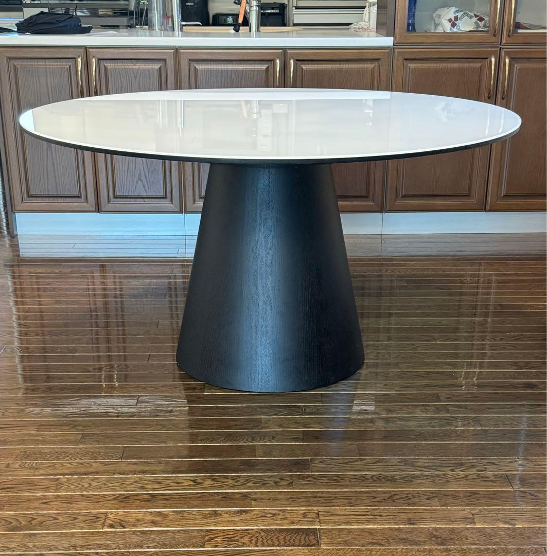 アルモニアPIANE 1350 ガラス天板 ラウンドダイニングテーブル