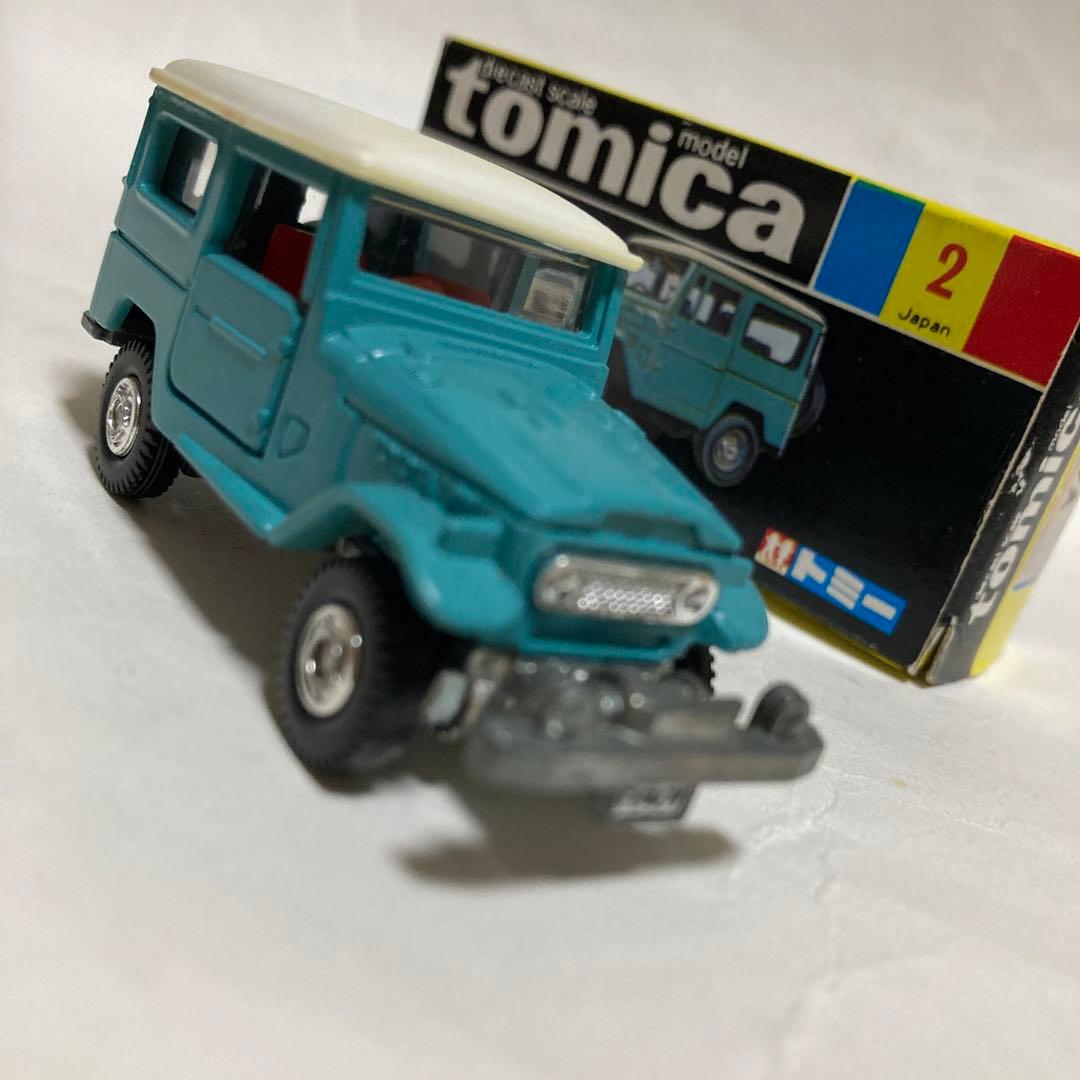 トミカトヨタラウンドクルーザーです。黒箱トミカマーク切り取り欠損。日本製