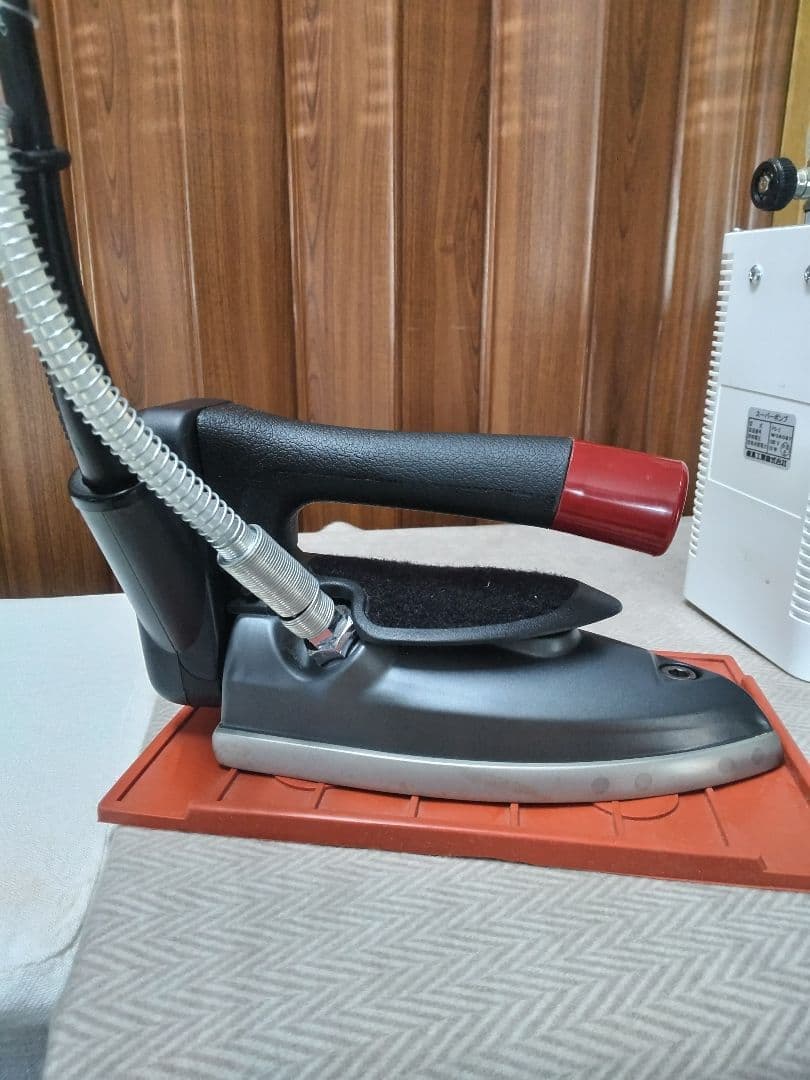 ナオモトスーパーポンプとHYS-410Pアイロンとバキューム付きアイロン台