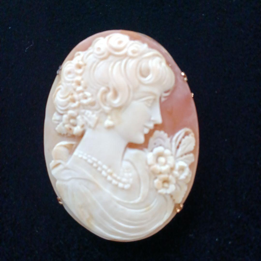 18金オーバル型シェルカメオブローチ