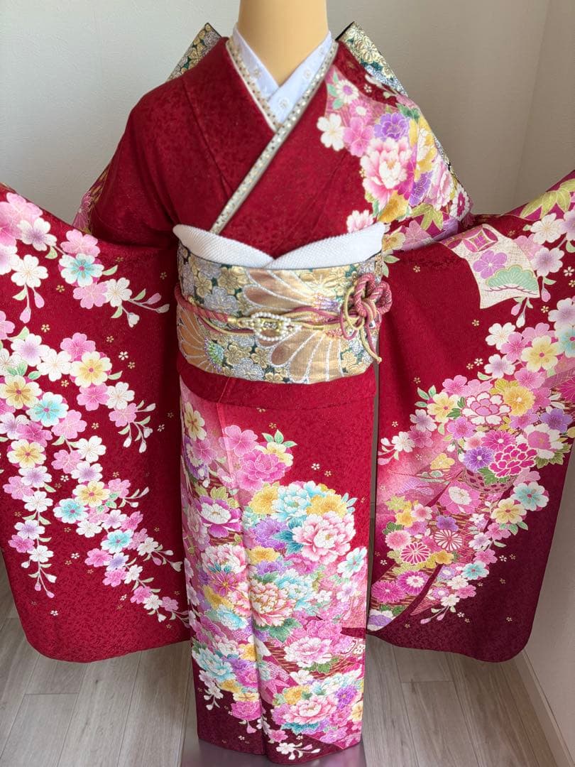 《特別最終価格❣️①•８／末迄》⭐️華やかで可愛い振袖フルセット　正絹　成人式