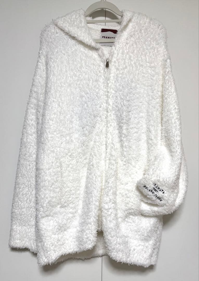 新品　PEANUTS×GELATO PIQUE スヌーピー　パーカー　白　完売品