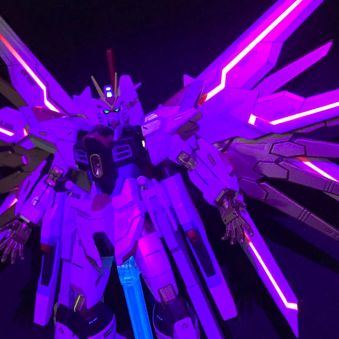 HG 1/144 マイティーストライクフリーダムガンダム 完成品 塗装品