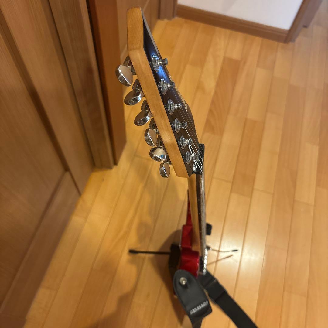 FERNANDES ストラトタイプ（SSH） アーム・ストラップ付、新品弦張替済