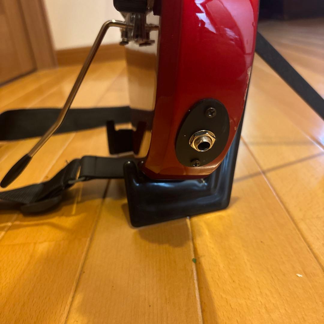 FERNANDES ストラトタイプ（SSH） アーム・ストラップ付、新品弦張替済