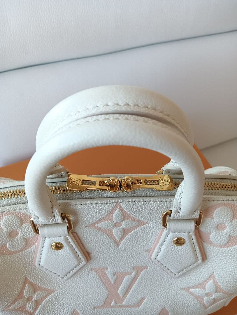 ルイヴィトン LOUIS VUITTON スピーディ20 ピンク バンドリエール