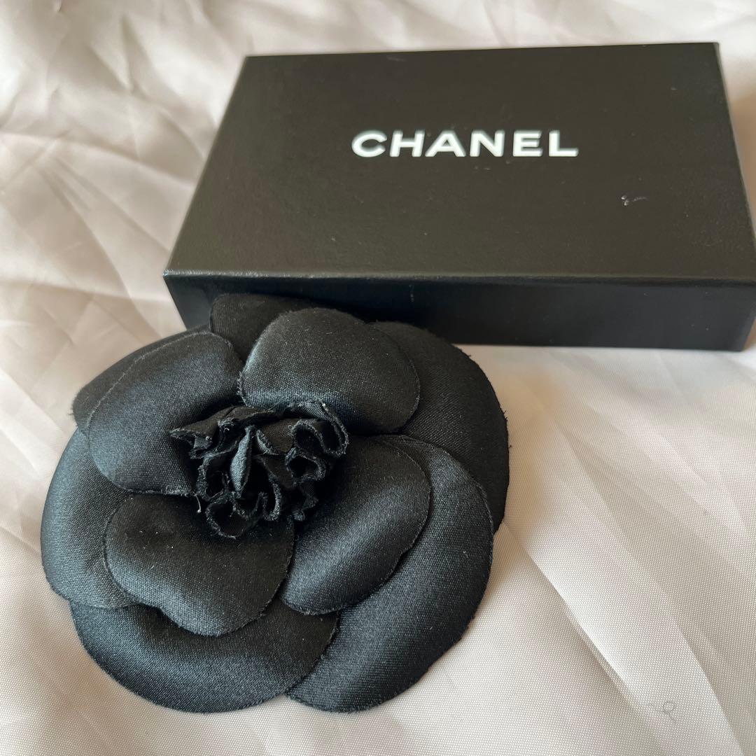 CHANEL シャネル/ ヴィンテージ　カメリアコサージュ・ブローチ　2個セット