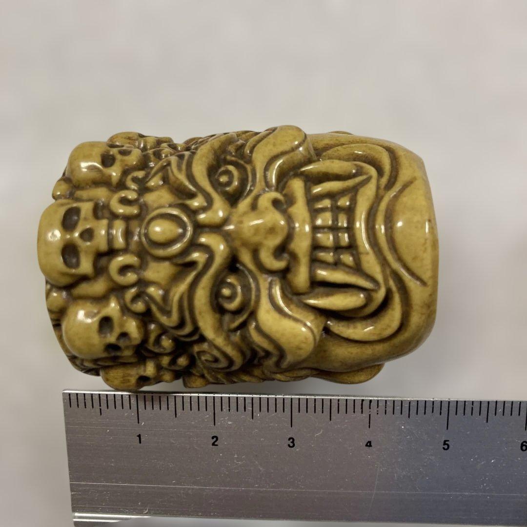 骨製　鬼面彫刻　置物　根付