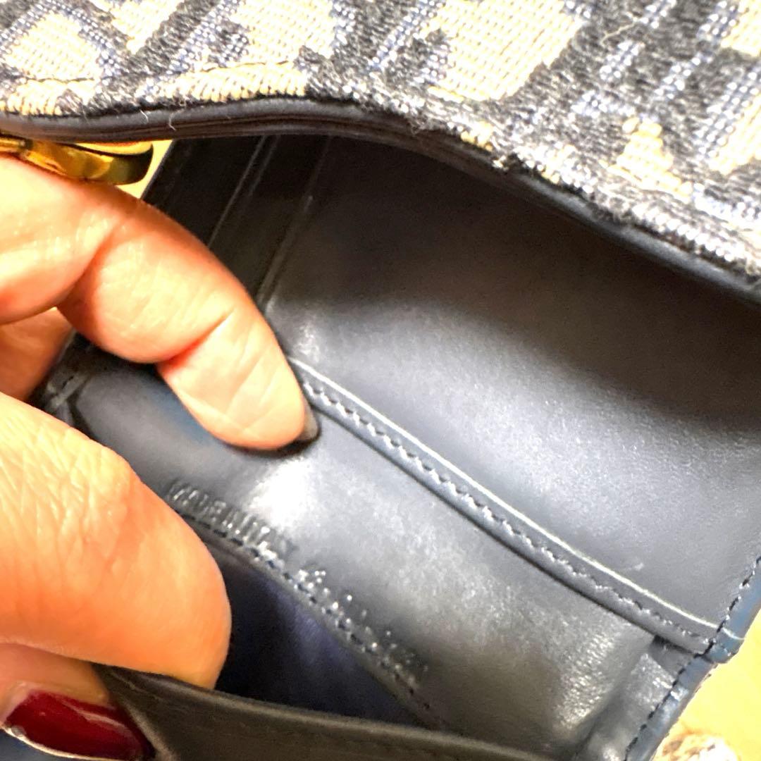 クリスチャンディオール折財布