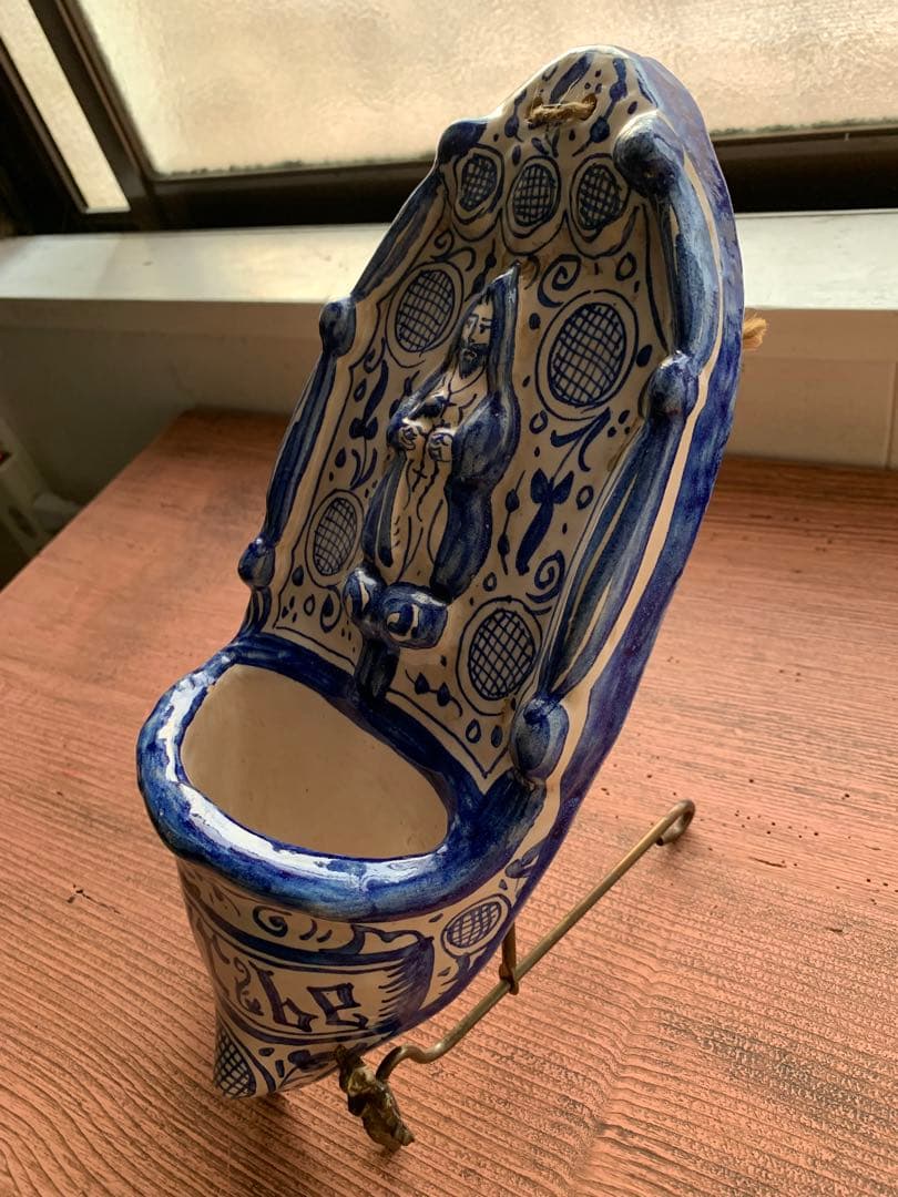 グランピエ　ビンテージスペイン陶器の聖水入れ壁掛け！大胆な筆使いが魅力！