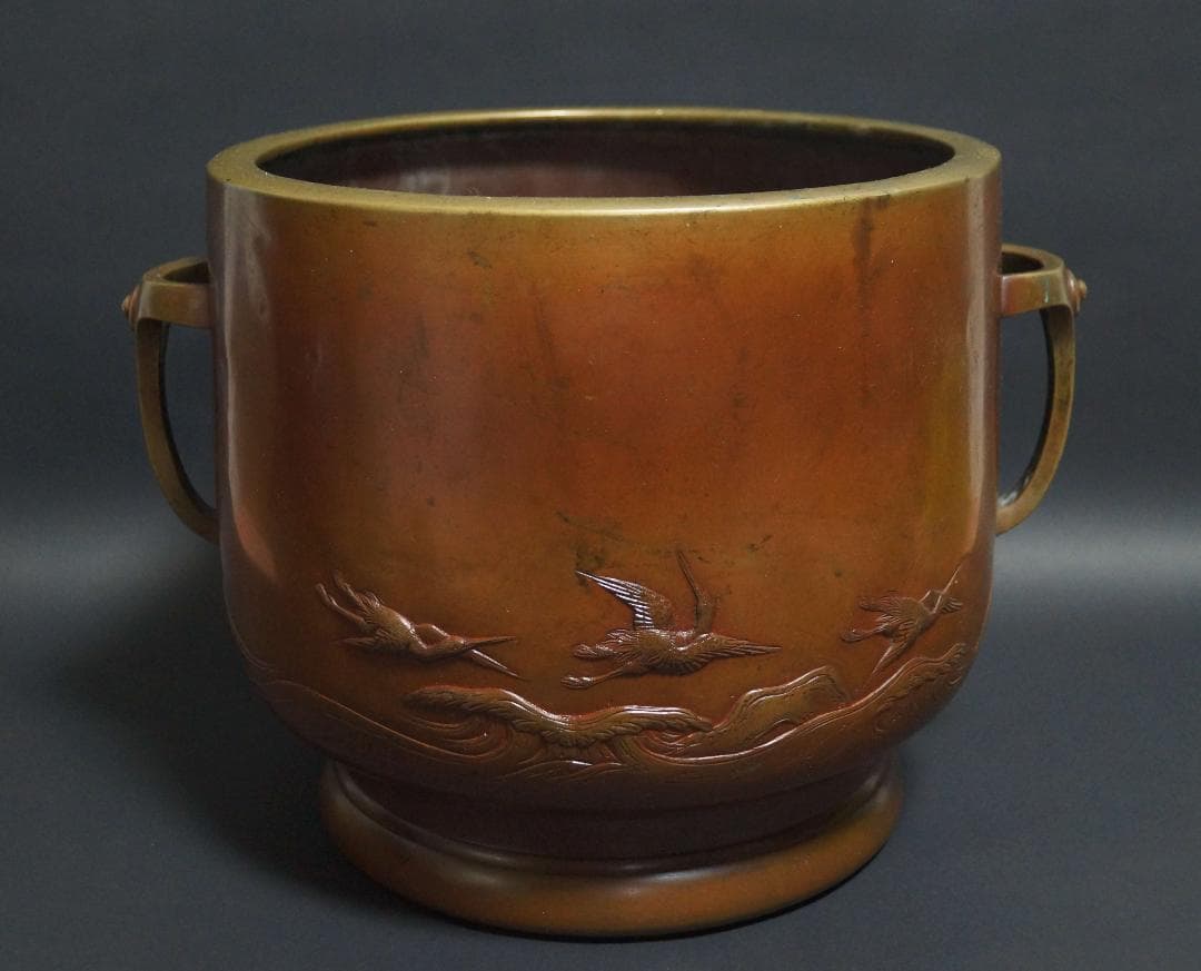 宣徳銅 金工細工浮き彫り『千鳥水模様』 火鉢 香炉 煎茶瓶掛 重さ3.9ｋg