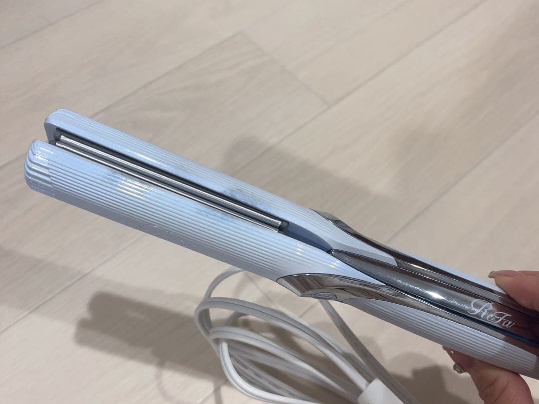 リファストレートアイロン プロ ホワイト