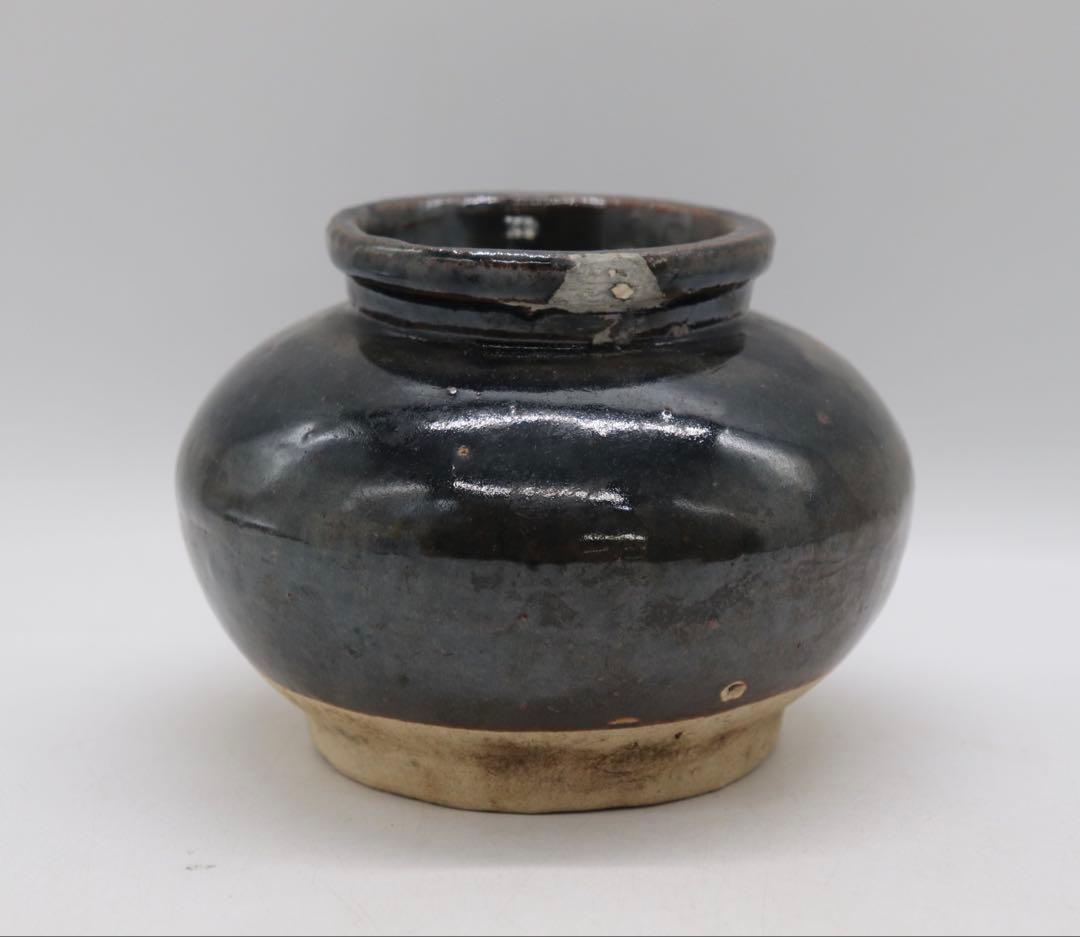 中国　明時代　黒釉壺　アンティーク　送料込み250901