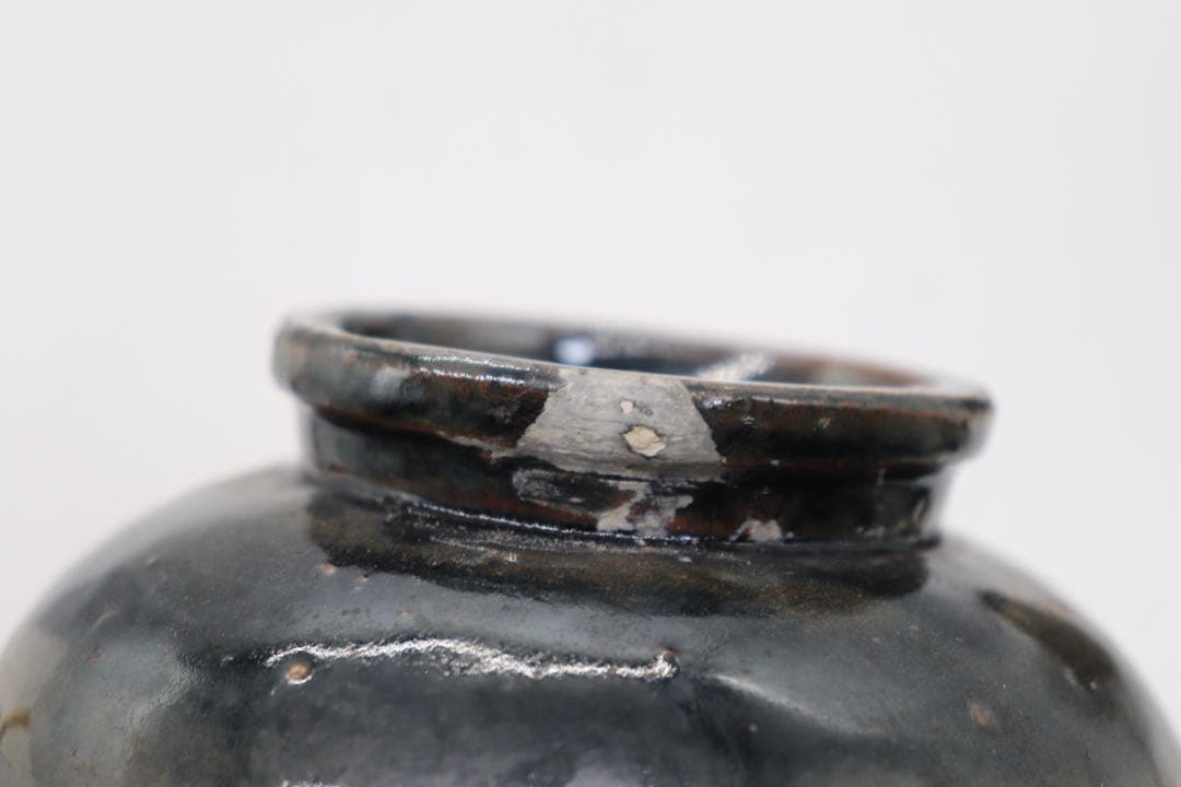 中国　明時代　黒釉壺　アンティーク　送料込み250901