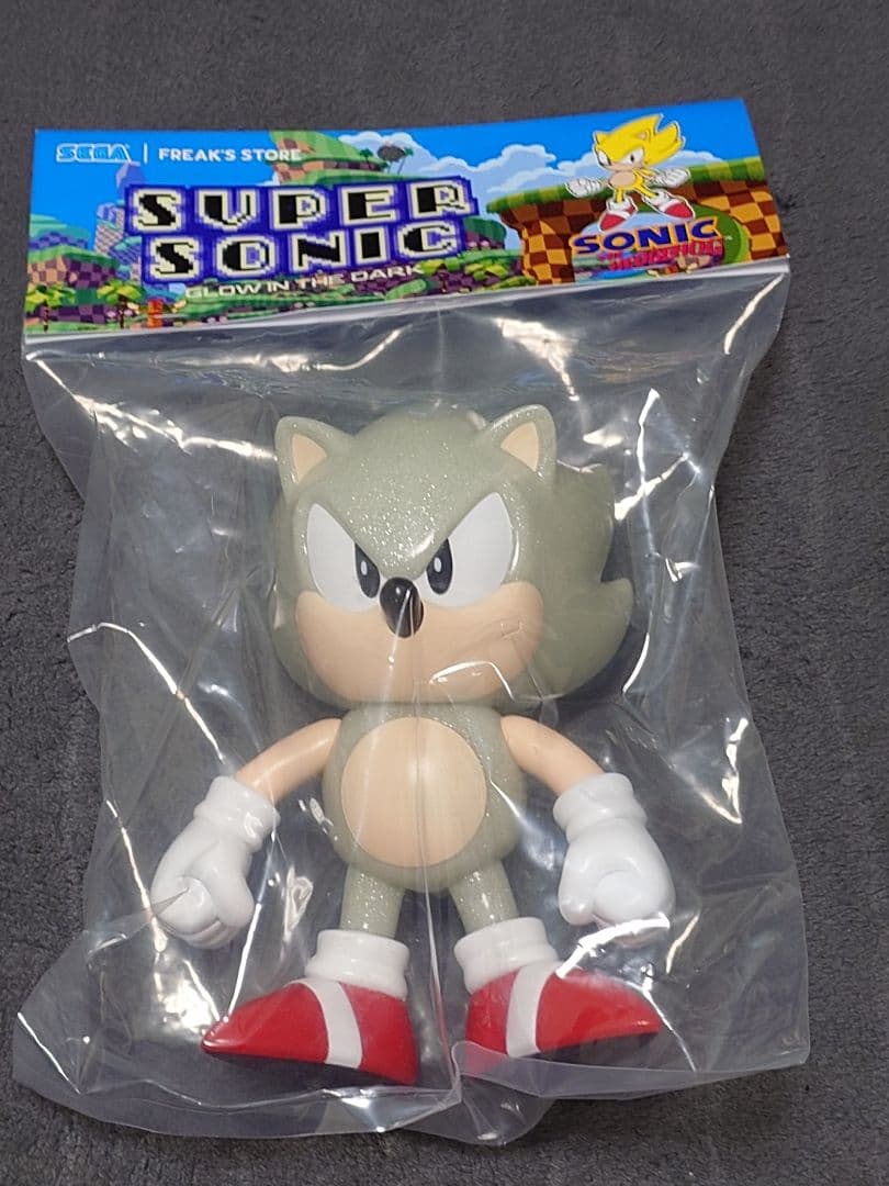 FREAK'S STORE 別注 SOFVIPS スーパーソニック　蓄光 ソフビ