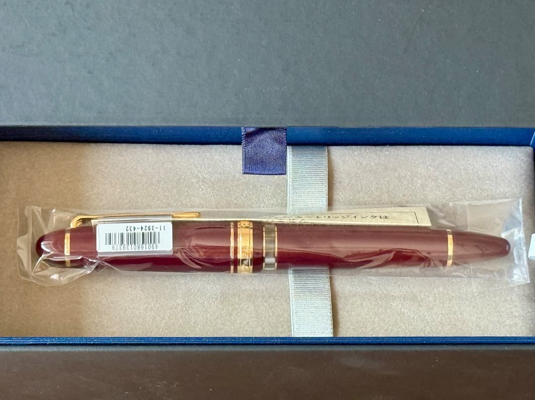 未開封品　セーラー万年筆 プロフィット レアロ 中字 (M) マルン