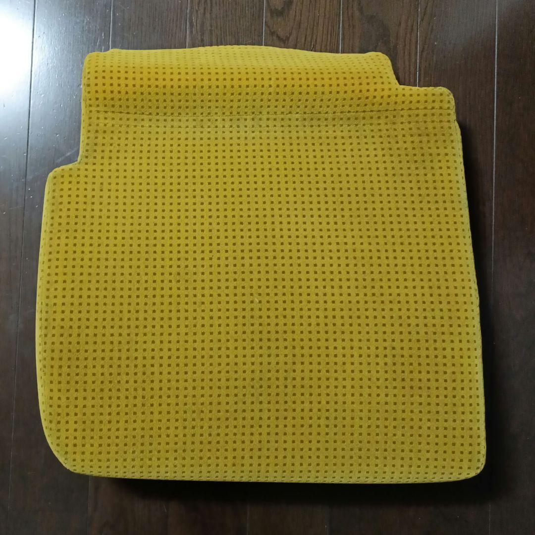 送料込み 秋田新幹線こまち　座面 鉄道部品