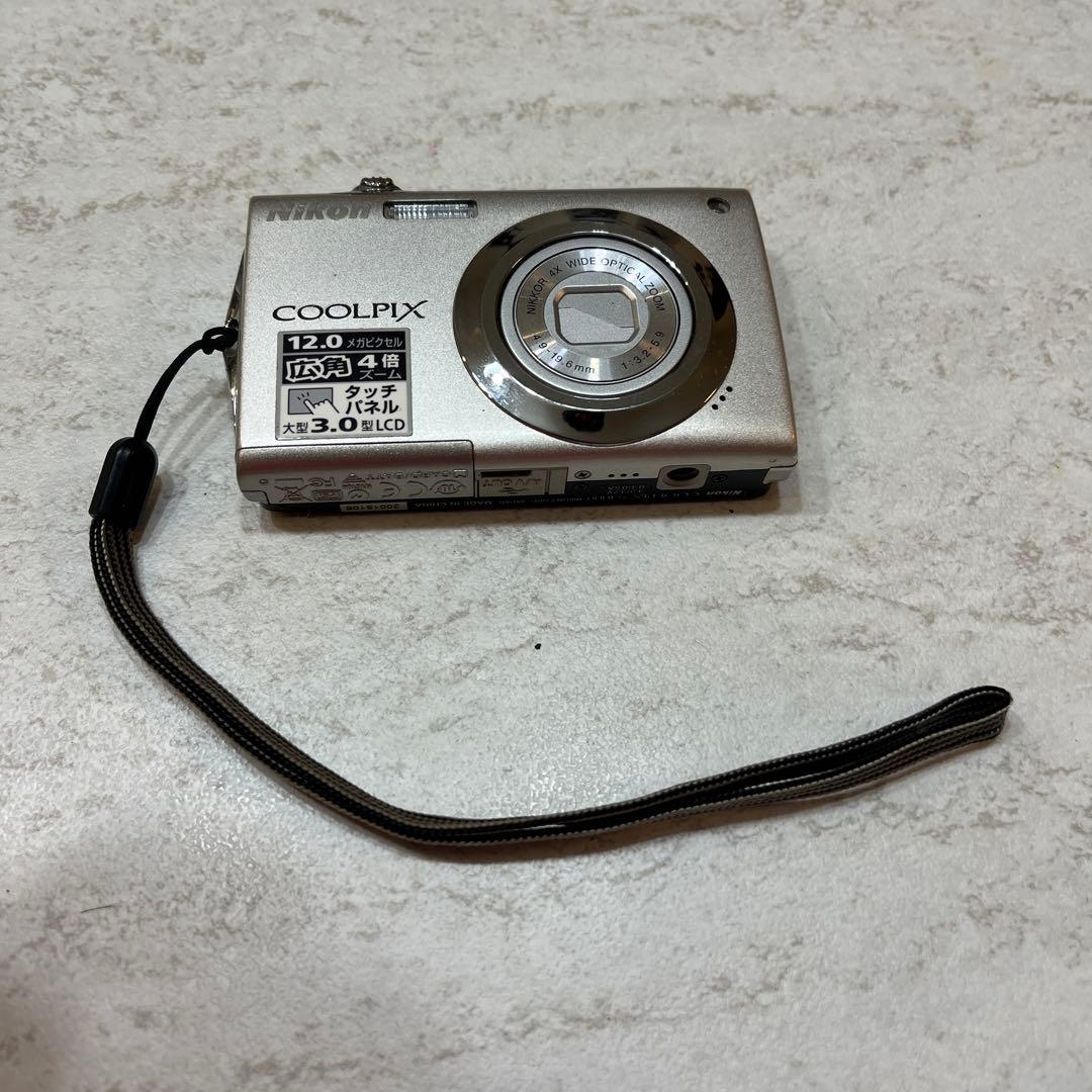 NikonCOOLPIX デジカメ S4000