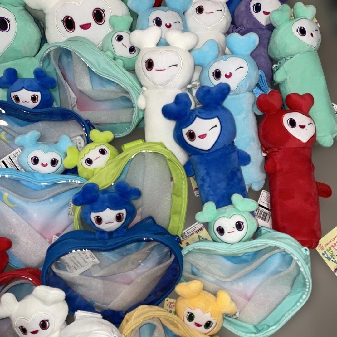 TWICE LOVELYS ぴょこきゅんボディバッグ のびふにゃポーチ 31点