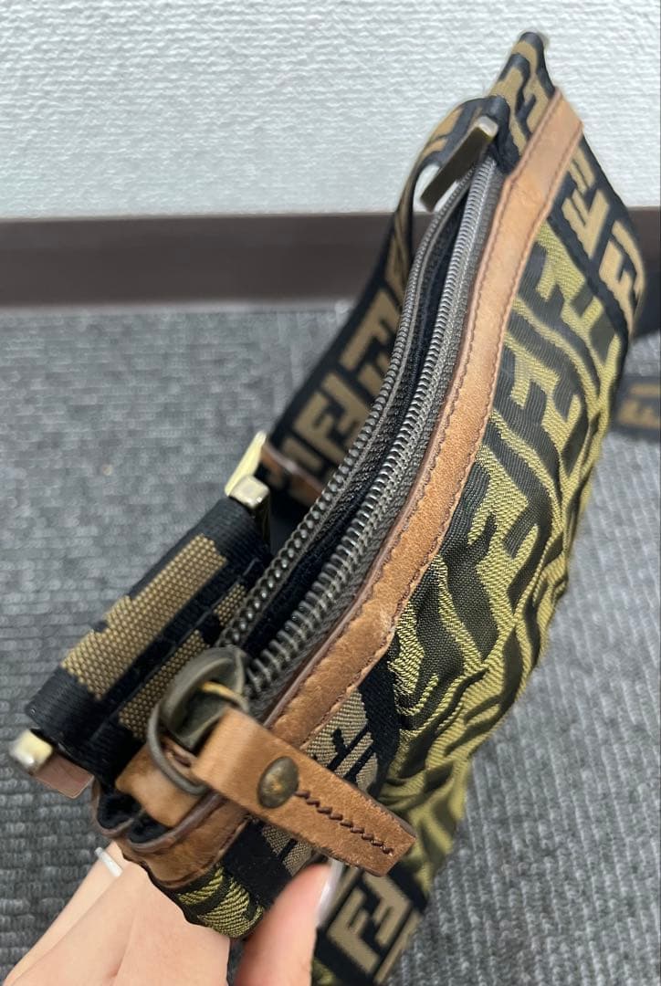 Fendi ショルダーバッグ ロゴプリント