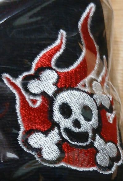 ROCK BEYOND ROCK 2スカル刺繍フード付きパーカー Lサイズ