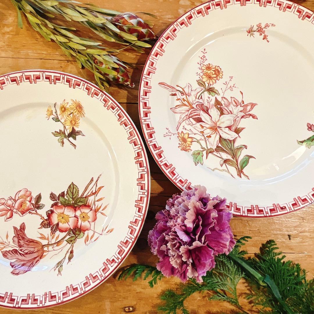 B サルグミンヌU&Cie 美しい花柄のプレート