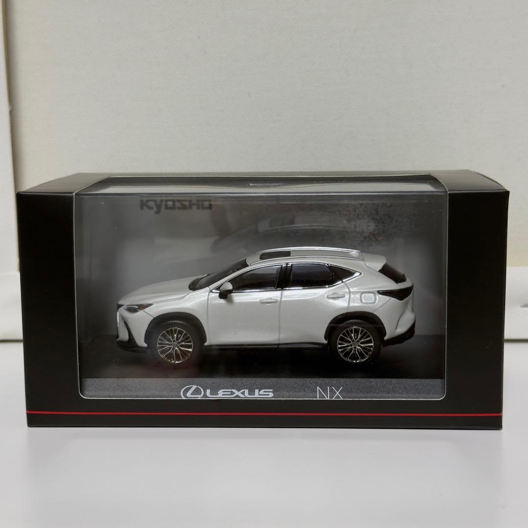 【京商】 Lexus NX ホワイト ミニカー 1/43 スケール
