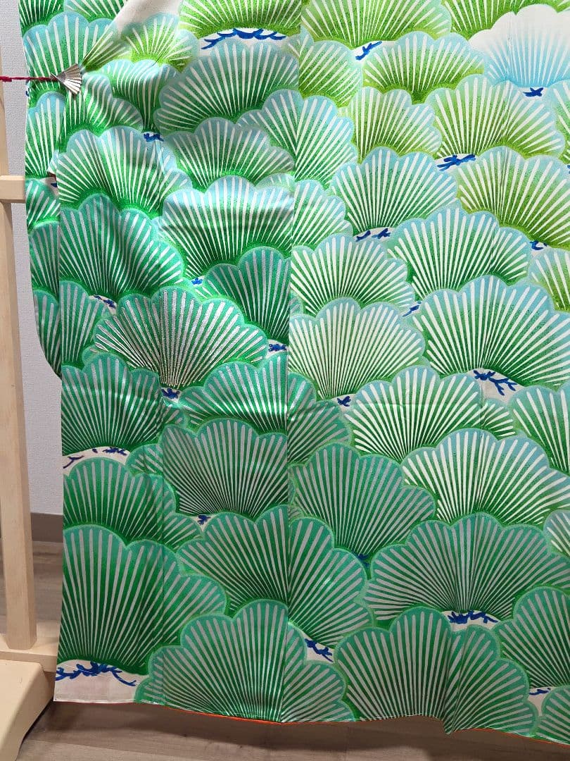 A5◆着物くつろぎ レトロ 豪華な松の木 銀彩 金駒刺繍 袷 正絹 振袖 着物