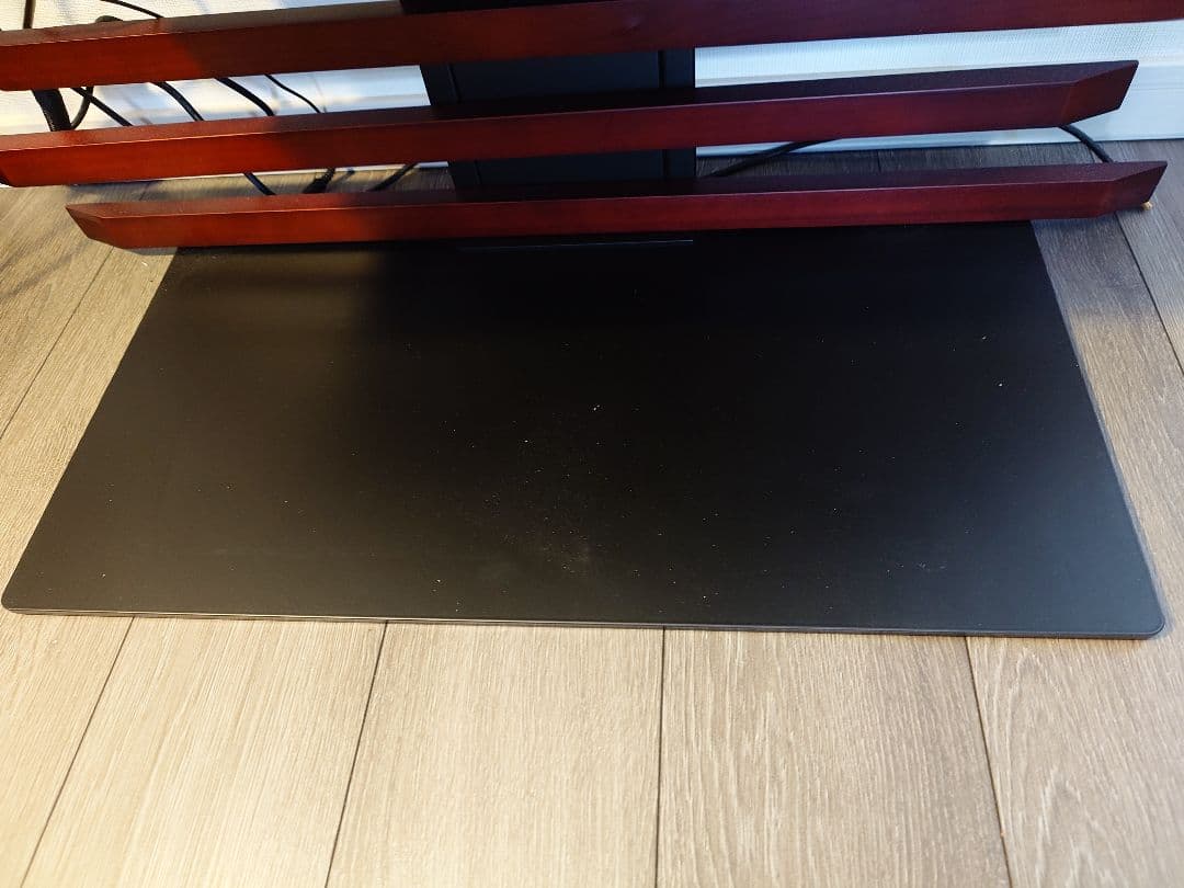 【使用短】テレビ台　壁寄せ 突っ張り首振り 65インチ対応 棚板付き つっぱり