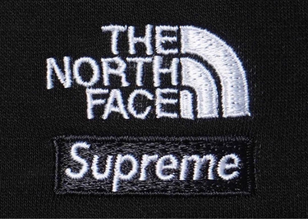 The North Face x Supreme ブラックフーディ