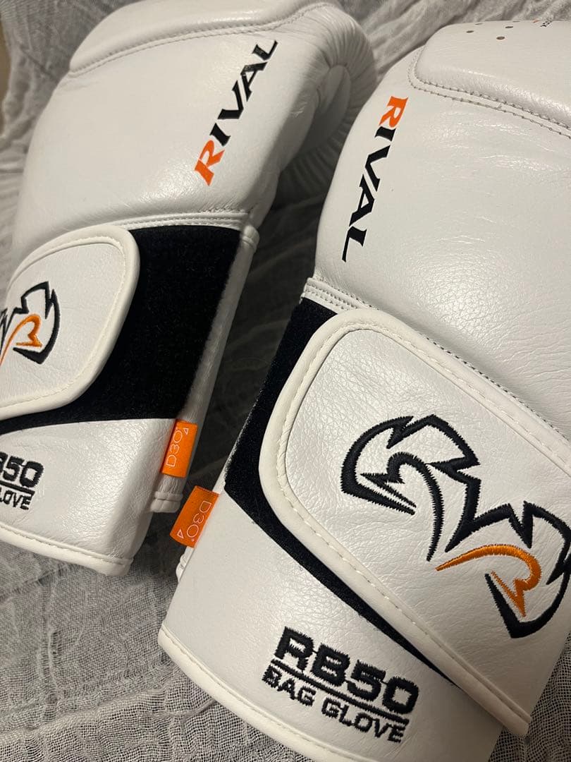 RIVAL RB50 バッググローブ ホワイト