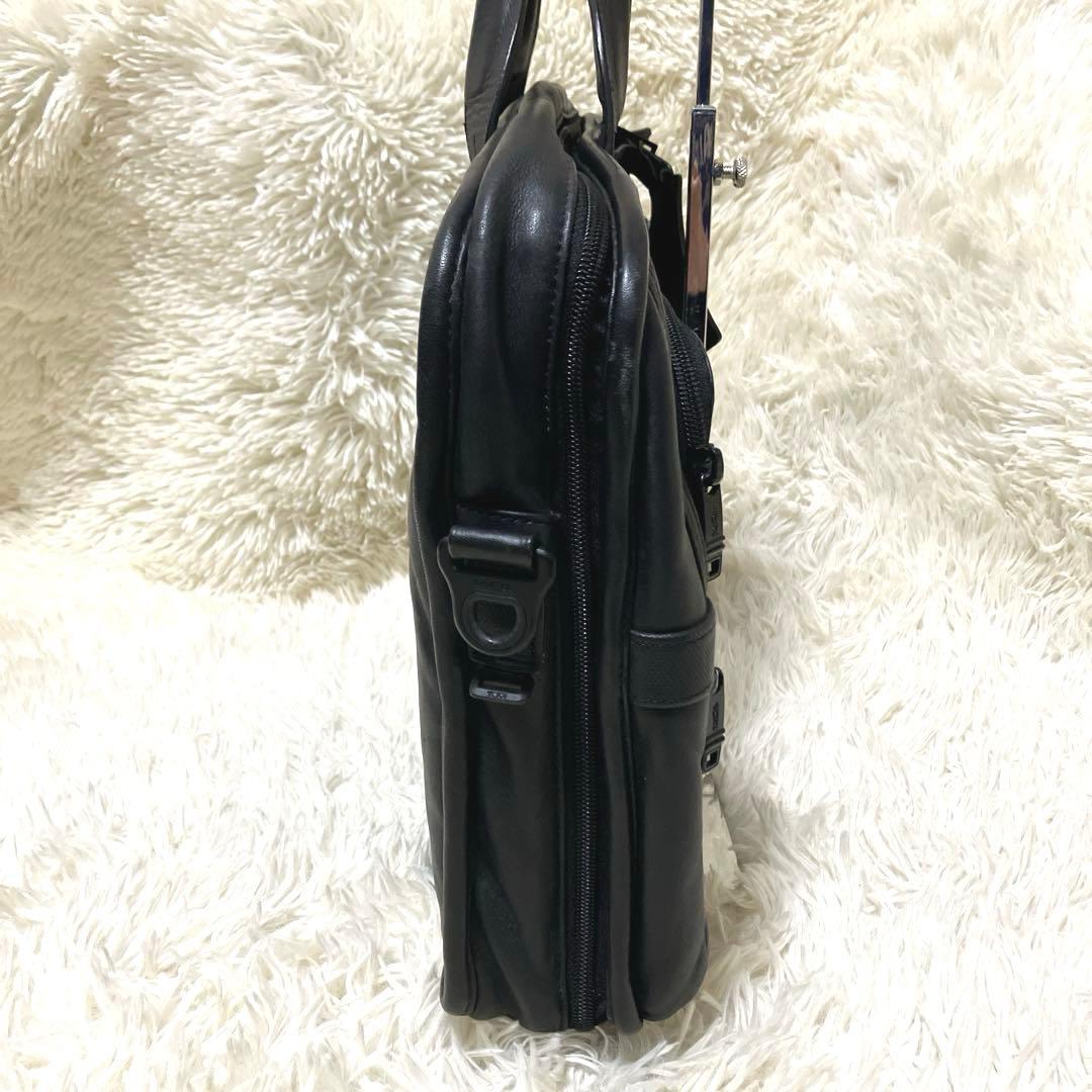 希少　TUMIトゥミ ビジネスバッグ ブラック　ブリーフケース　XIN 2way