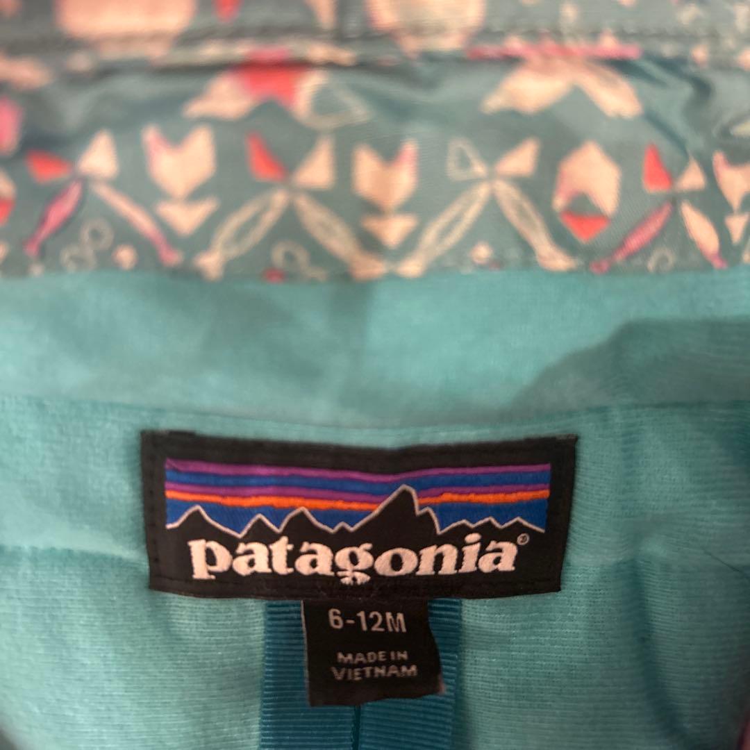 patagonia スキーウェア　フード付きスノースーツ 6-12M
