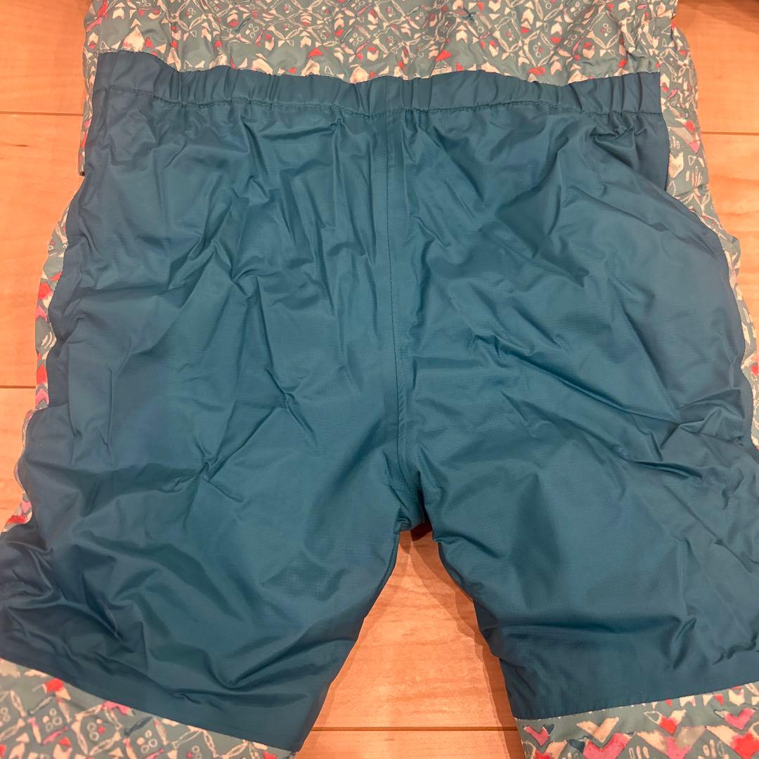 patagonia スキーウェア　フード付きスノースーツ 6-12M