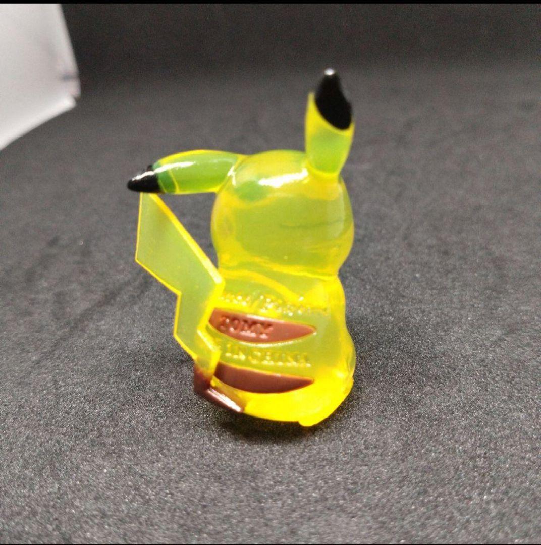 ピカチュウ　初期　レトロ　ポケモン　モンコレ　クリア　劇場　限定品　匿名配送