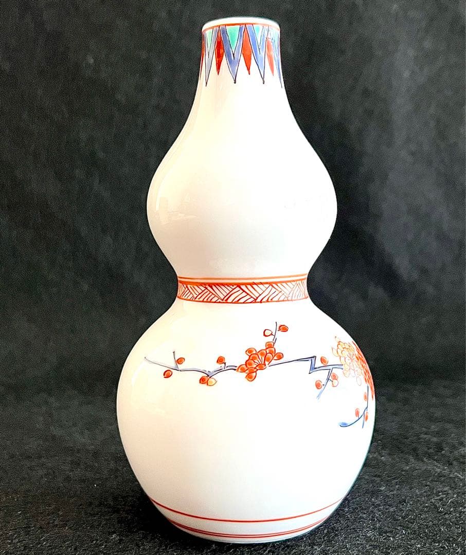 人間国宝 十四代 柿右衛門窯『錦梅鳥文 花瓶』