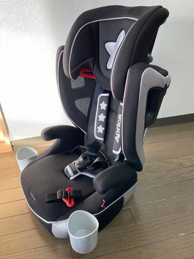 Aprica エアグルーヴ 車用チャイルドシート ブラック 9kg〜36kgまで